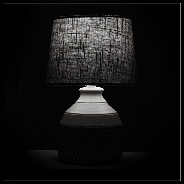 Декоративная настольная лампа Arte Lamp TIAKI A4636LT-1GY
